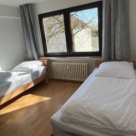 Zimmer Fuer Monteure, Handwerker Oder Reisende Essen Exterior photo