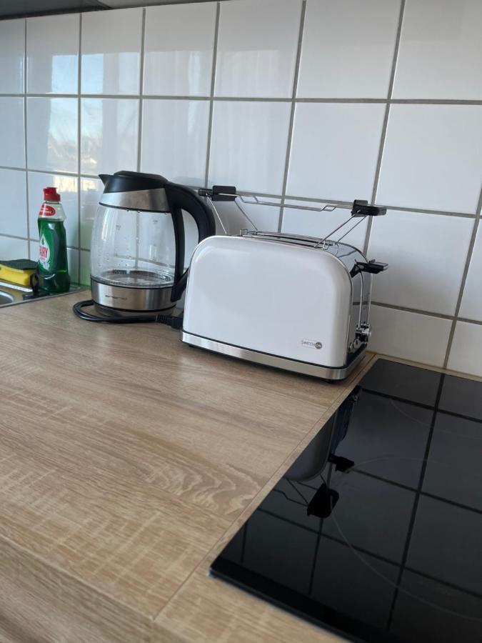 Zimmer Fuer Monteure, Handwerker Oder Reisende Essen Exterior photo
